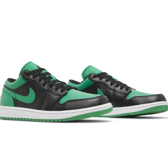 Green Nike Dunks - Picture 2 of 4